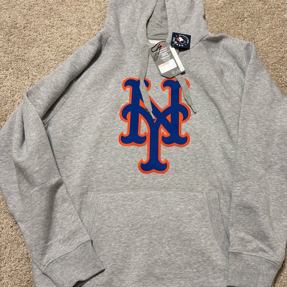 New York Mets Antigua Gray Hoodie team logo